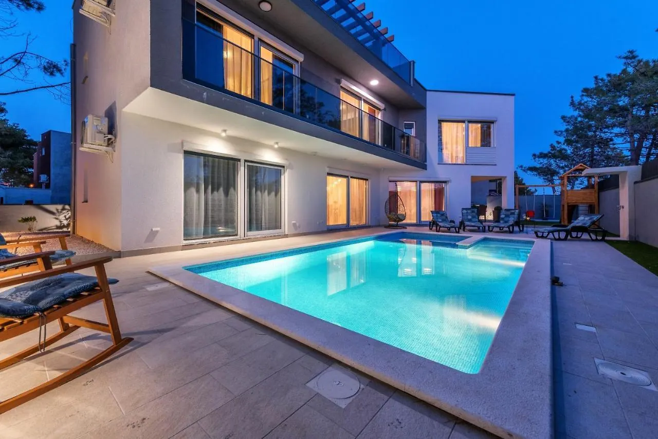 Villa Karlo Vir Croatia
