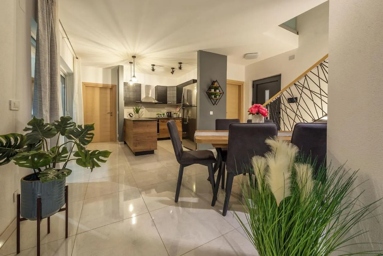 Villa Karlo Vir Croatia