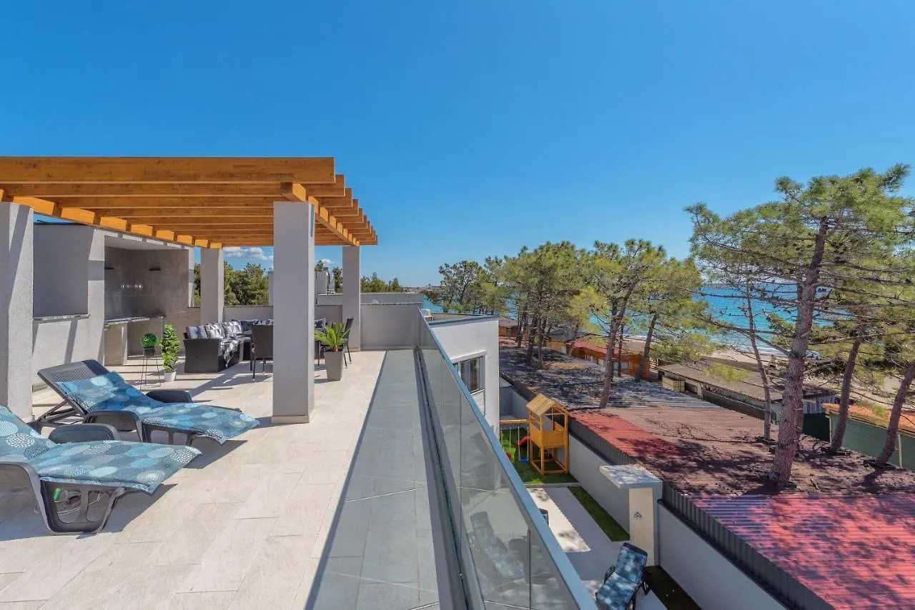 Villa Karlo Vir 0*,  Croatia